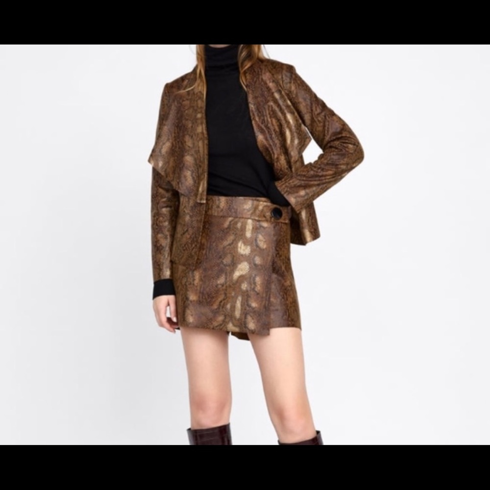 NWT Zara Faux Leather Snake Skort - Picture 1 of 1